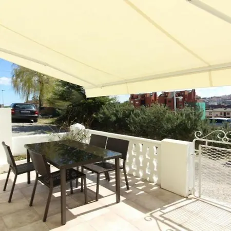 Lägenhet Apartamento Avenida De Cantabria 60